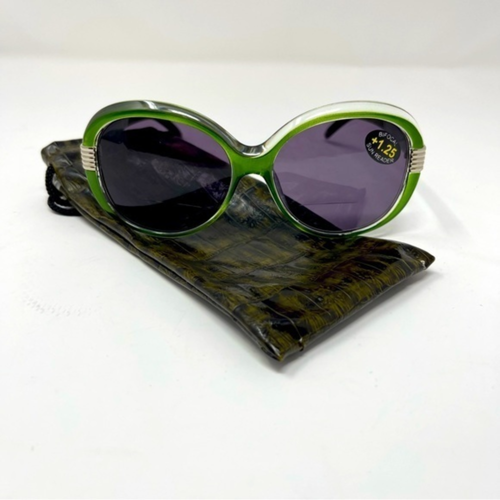 Sunglasses Reader’s‎ Bi-Focal +1.25 Green Ckear with Silver Accents  W. Soft Bag